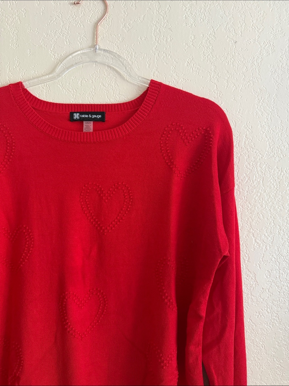 Cable & Gauge Bright Red Heart-Detail Crewneck Sweater